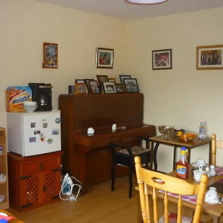 Bed & Breakfast Deacys Galway